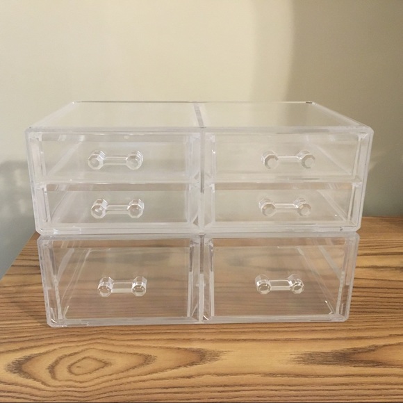 Large MakeupDrawers/Storage - Picture 2 of 3